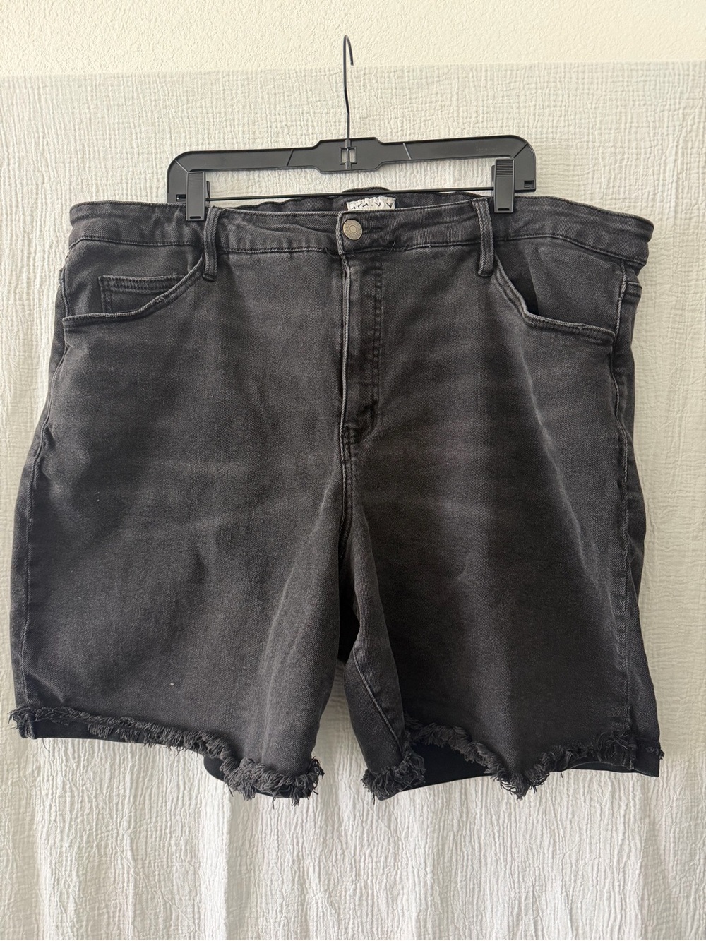 Ava & Viv Black Frayed Hem Denim Shorts